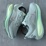 Nike Vomero 18 Light Silver Barely Volt Dusty Olive College Grey - Image 3