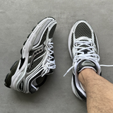 SAUCONY PROGRID OMNI 9 BLACK WHITE