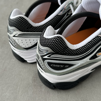 Saucony ProGrid Omni 9 Speed Shades White Black Orange