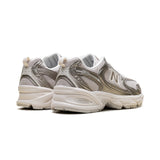 New Balance 530 Gold Metalic Linen product image 3