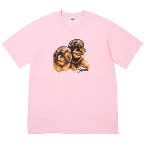 Supreme Puppies Tee 'Light Pink' | FW26T33-LIGHT-PINK | image 1