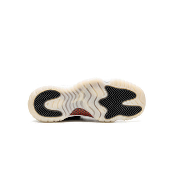 Jordan 11 Retro Low 72-10 (GS) 528896-001 product image 5