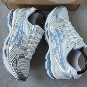 R2R real-shot image | ASICS Gel-Kayano 14 White Light Navy | seq:1 | source:ASICS Gel-Kayano 14 White Light Navy_1.jpg