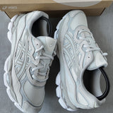 R2R real-shot image | ASICS Gel-NYC Cream Cloud Grey | seq:1 | source:ASICS Gel-NYC Cream Cloud Grey_1.jpg
