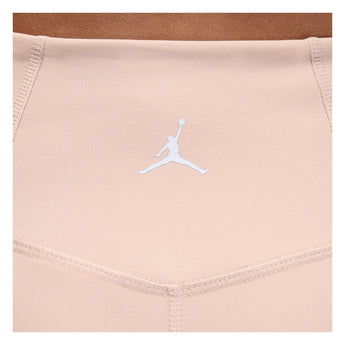 DBE B2B media | channel:apparel_faceless | sku:FN7325-207 | index:4