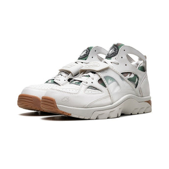 Nike Air Trainer Huarache Corteiz Light Bone product image 2