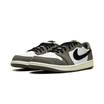 Jordan 1 Retro Low Medium Olive Summit White Sail Black product image 2
