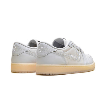 Jordan 1 Retro Low OG Rabbit Floral Swoosh product image 3