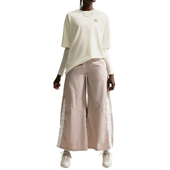 Nike Sportswear Classic Women's Oversized Short-Sleeve T-Shirt Sail/Dark Hazel/Dark Hazel
