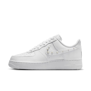 DBE B2B media | channel:nike_official_shoe | sku:IU7557-100 | index:2