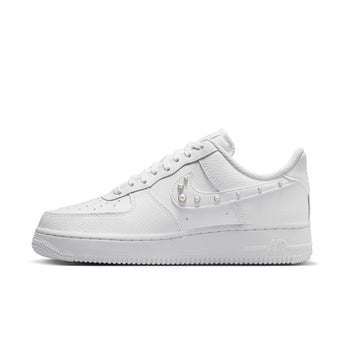 DBE B2B media | channel:nike_official_shoe | sku:IU7557-100 | index:2