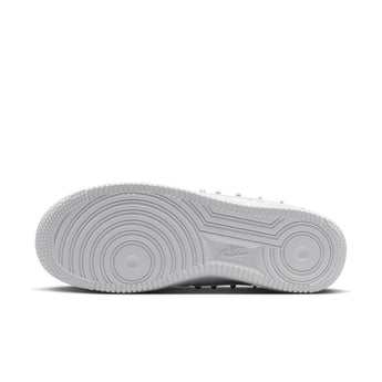 DBE B2B media | channel:nike_official_shoe | sku:IU7557-100 | index:3
