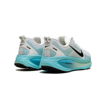 DBE manual product image | HM6803-103-UK7 | Nike Vomero 18 Dusty Cactus Geode Teal | 04