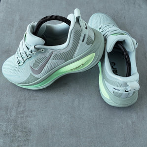Nike Vomero 18 Light Silver Barely Volt Dusty Olive College Grey - Image 2