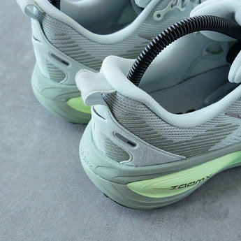 Nike Vomero 18 Light Silver Barely Volt Dusty Olive College Grey - Image 6