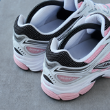 Saucony ProGrid Omni 9 White Touch