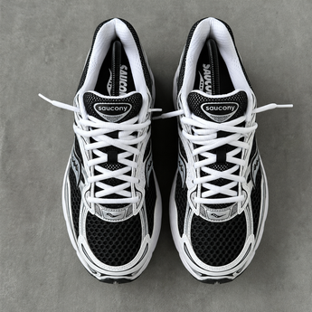 SAUCONY PROGRID OMNI 9 BLACK WHITE