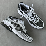 SAUCONY PROGRID OMNI 9 BLACK WHITE