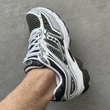 SAUCONY PROGRID OMNI 9 BLACK WHITE
