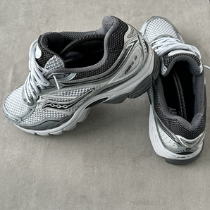 Saucony ProGrid Omni 9 Microchip