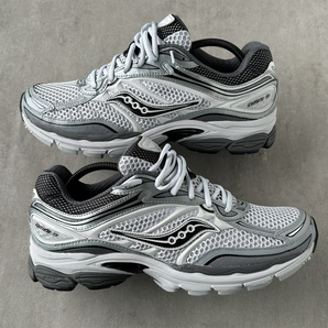 Saucony ProGrid Omni 9 Microchip