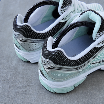 Saucony ProGrid Omni 9 Teal Metallic Silver