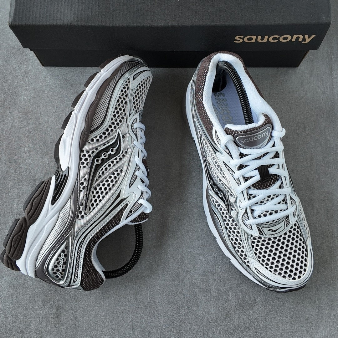 R2R real-shot image | Saucony ProGrid Omni 9 OG White Brown | seq:1 | source:Saucony ProGrid Omni 9 OG White Brown (1).jpg