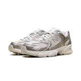 New Balance 530 Gold Metalic Linen product image 2