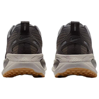 Nike Vomero 18 Medium Ash College Grey | HM6803-215 | image 5
