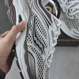 DBE product video | Saucony ProGrid Omni 9 OG White Brown | source:local muted | canvas:1080