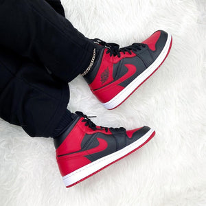 Double Boxed  154.99 Nike Air Jordan 1 Mid Banned Bred 2020 Double Boxed