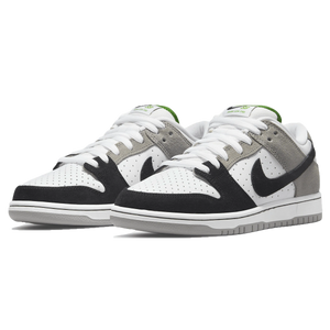 Double Boxed  299.99 Nike Dunk Low SB Chlorophyll Double Boxed