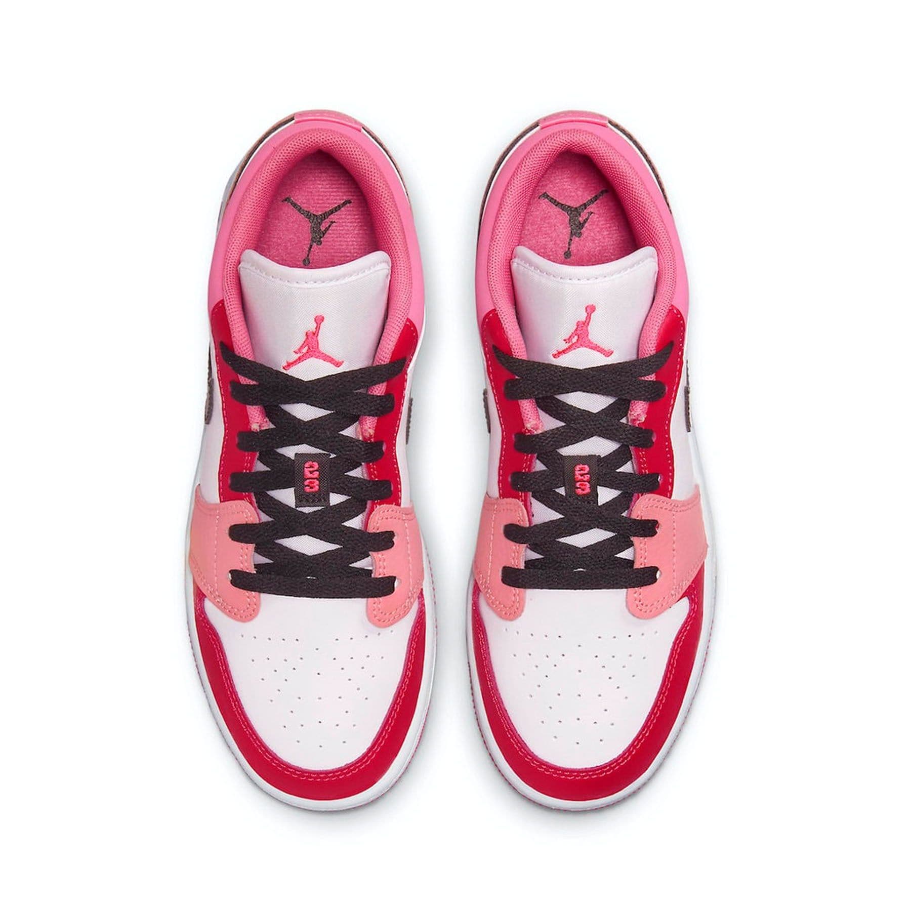 Nike jordan hotsell pink and black