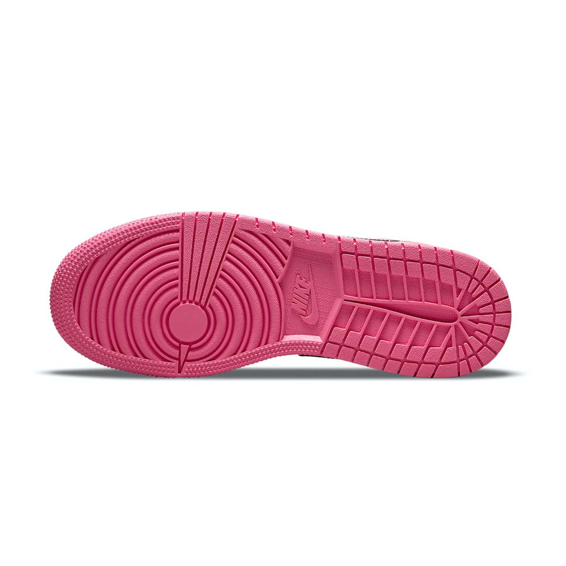 Nike jordan 1 black hot sale and pink