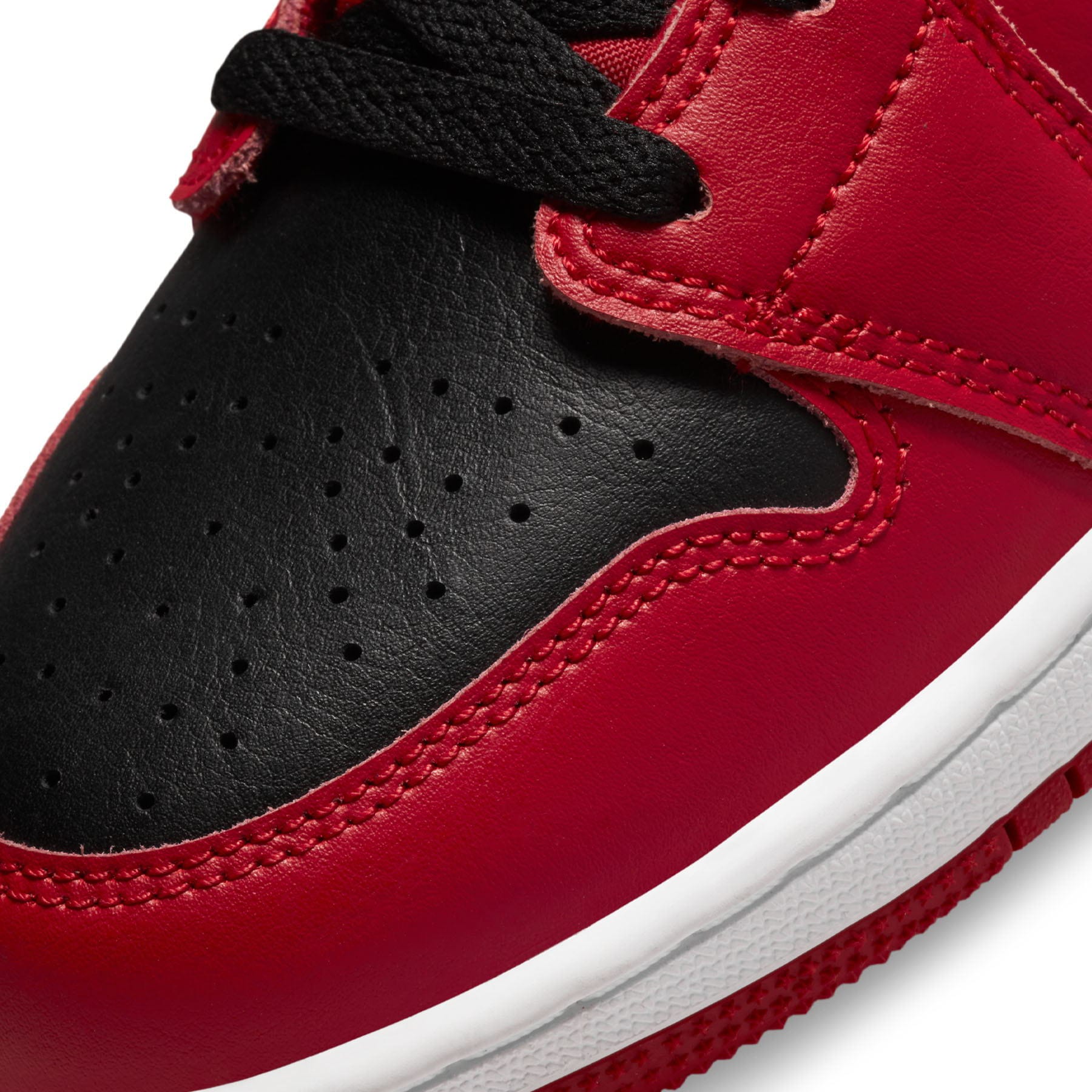 Air jordan 1 mid reverse bred review discount