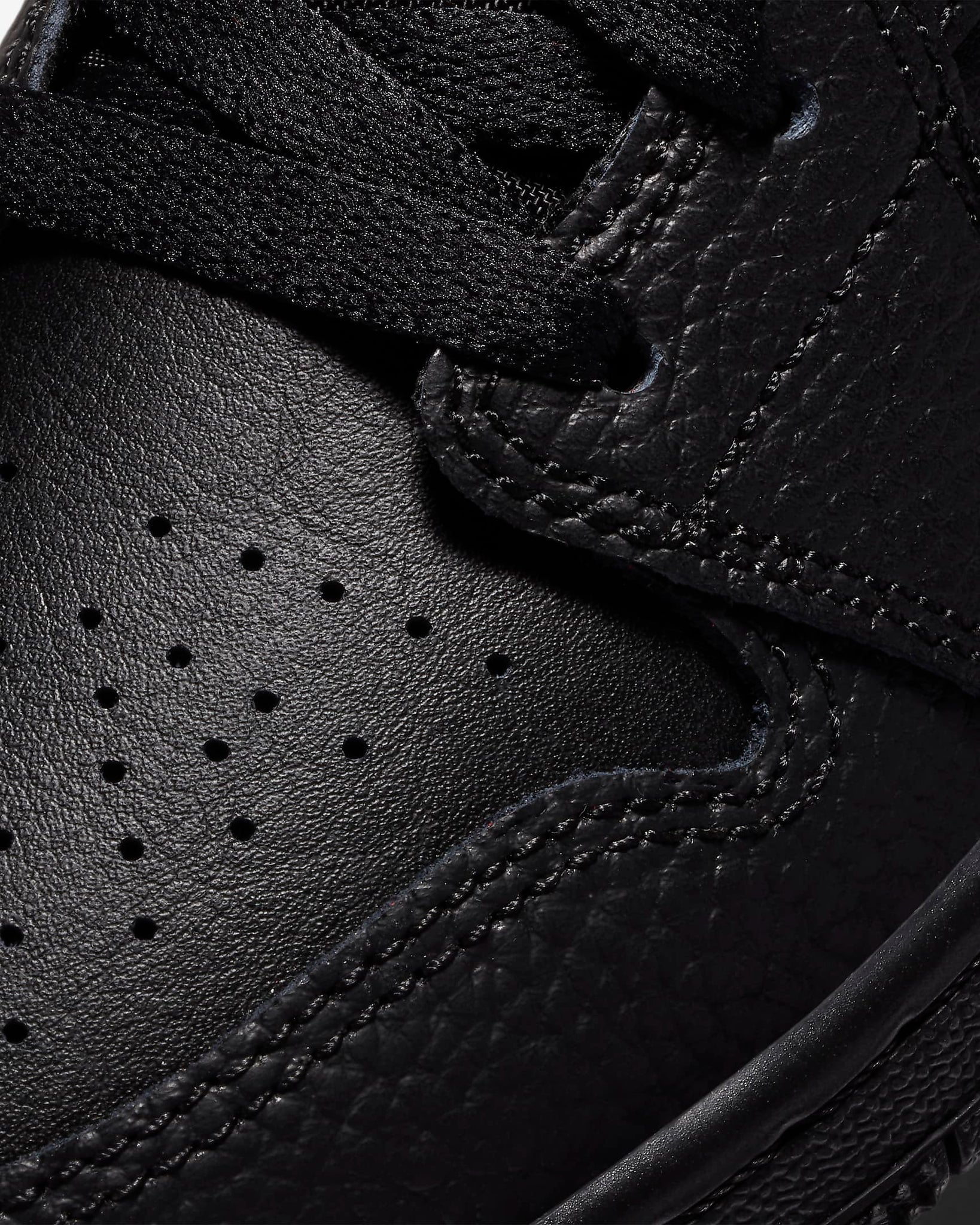 Double Boxed  99.99 Nike Air Jordan 1 Mid Triple Black Double Boxed