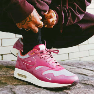 Double Boxed  299.99 Nike x Patta Air Max 1 Waves Rush Maroon Double Boxed