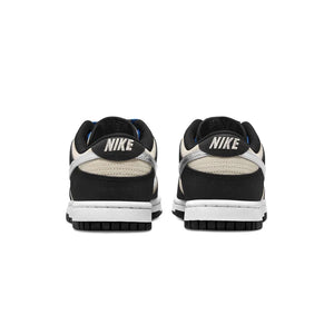 Double Boxed  199.99 Nike Dunk Low Starry Laces (W) Double Boxed